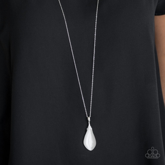 paparazzi Jewelry - Friends In GLOW Places - White Pendant